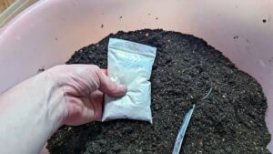 Как использовать смеси в открытом и закрытом грунте